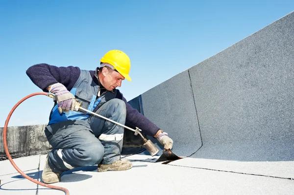 Choosing the Best Neenah Roofing Contractor