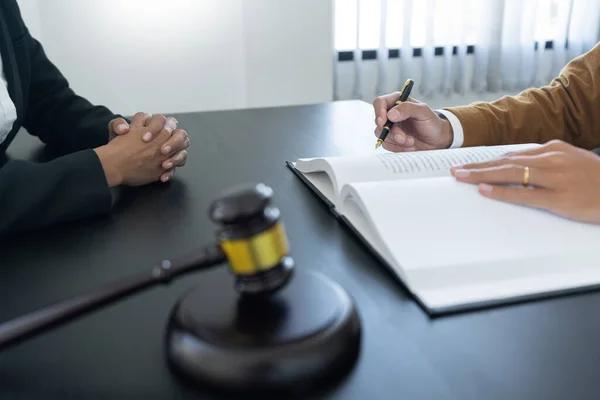 Personal Injury Attorneys Explain When to Accept a Settlement Offer
