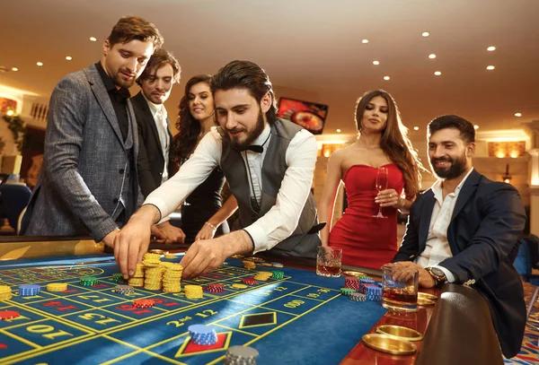 Try Exciting Table Games through a Singapore online casino for Casino Fans